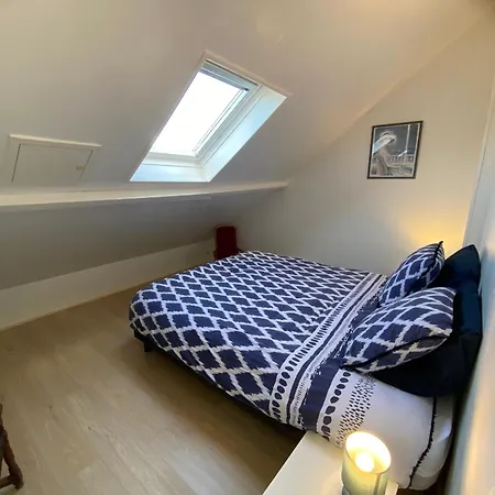 Quatre Couchages, 100 M * 布伦维尔索梅