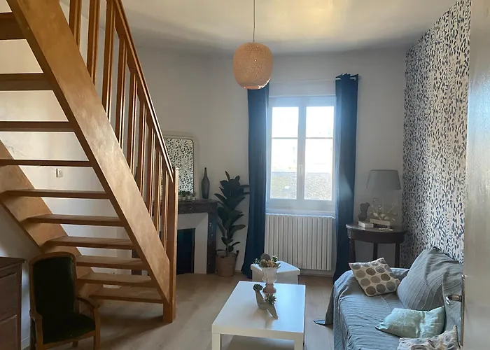 Quatre Couchages, 100 M *